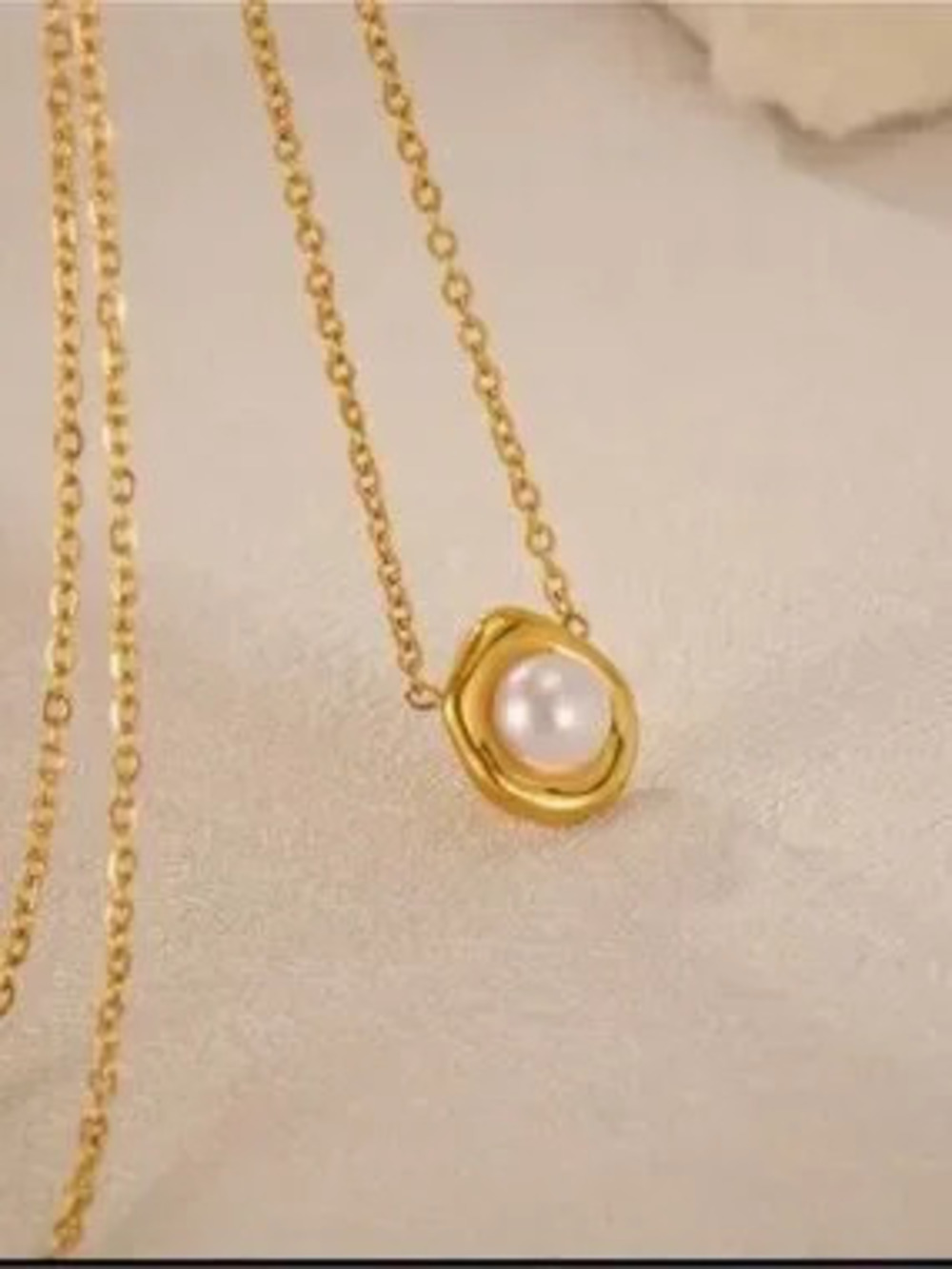 Gold Trim Pearl Necklace (8506)